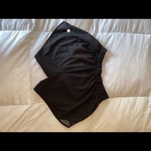 Lululemon shorts size 4
